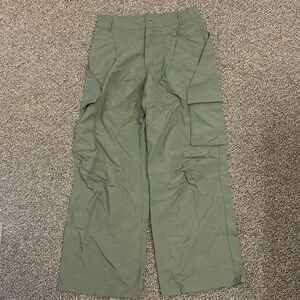 Halara cargo pants - Sz M